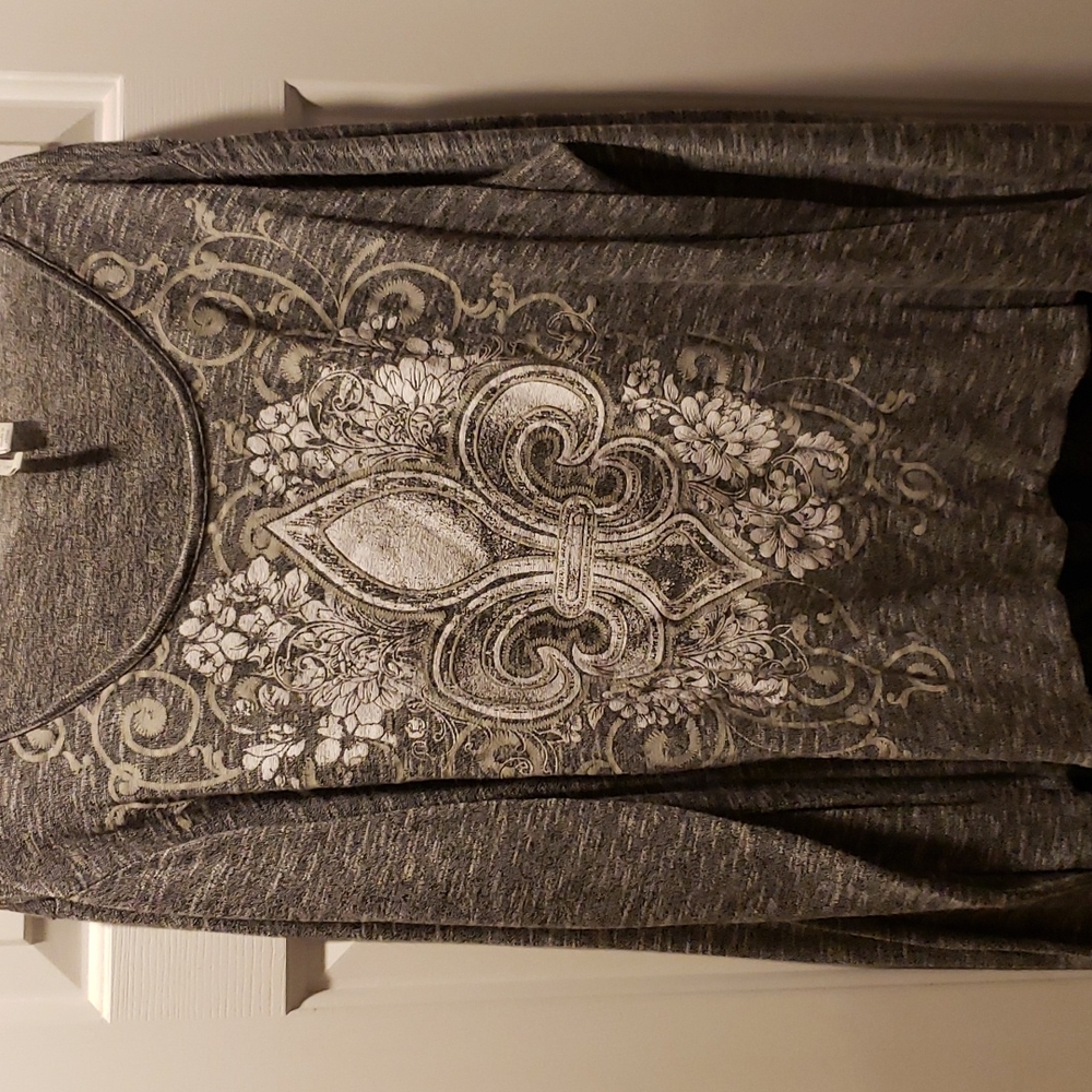 Pull over long sleeve tunic with sheer polyester ruffle trim white fleur-de-lis